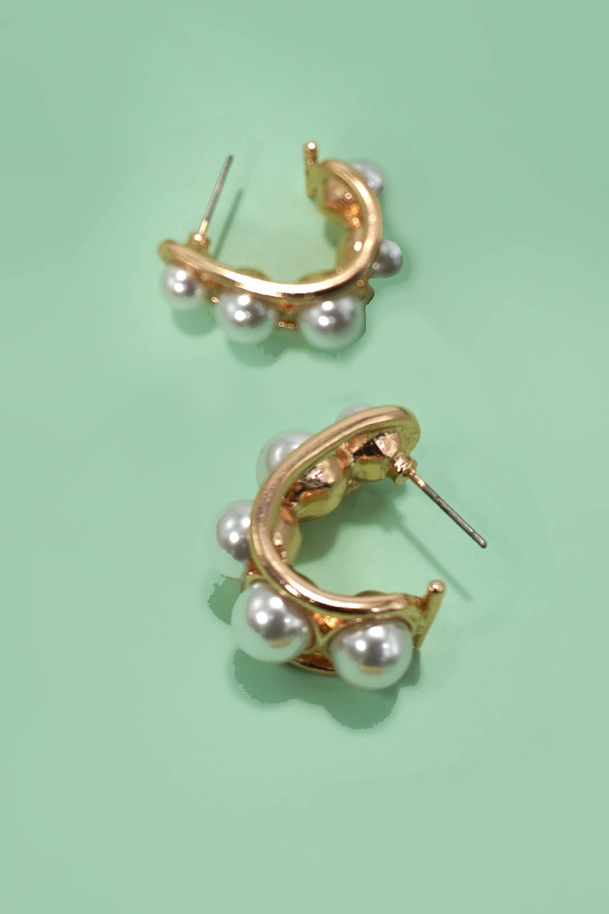 BOLD PEARL HOOP TITANIUM POST EARRINGS