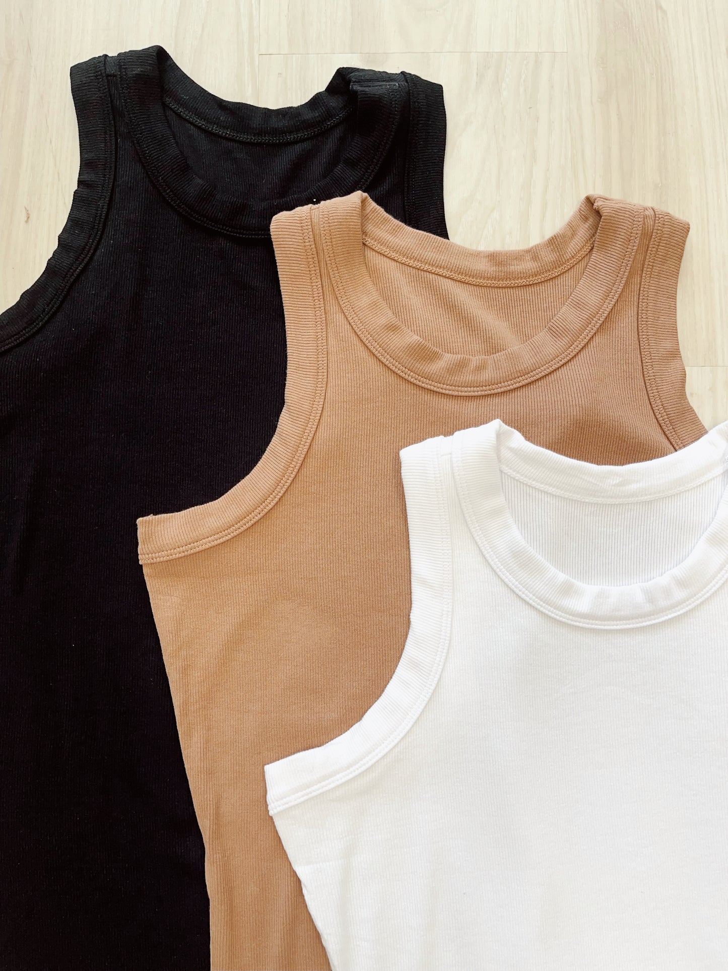 Round Neck Sleeveless Tank Top