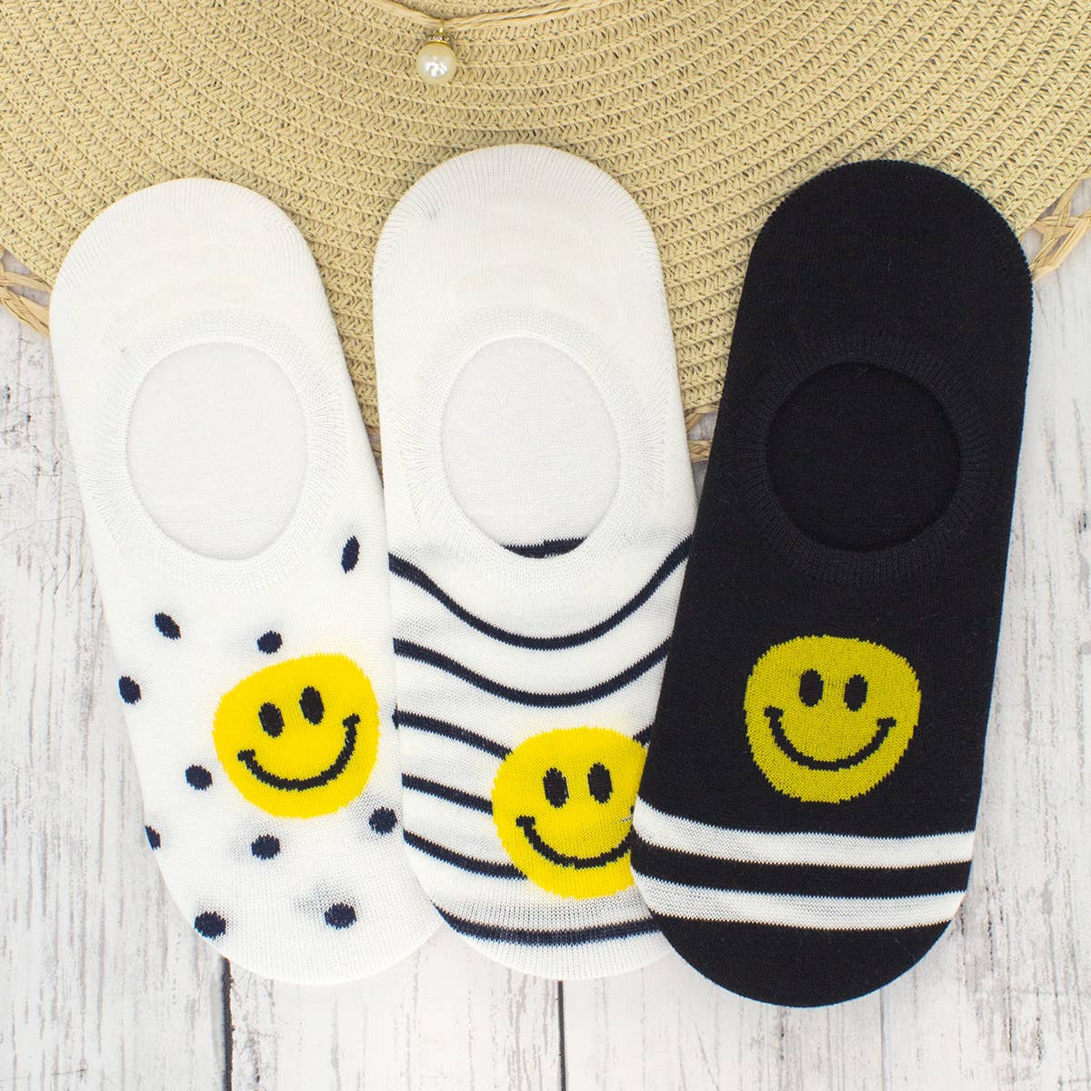 Smiley Face Boat Socks
