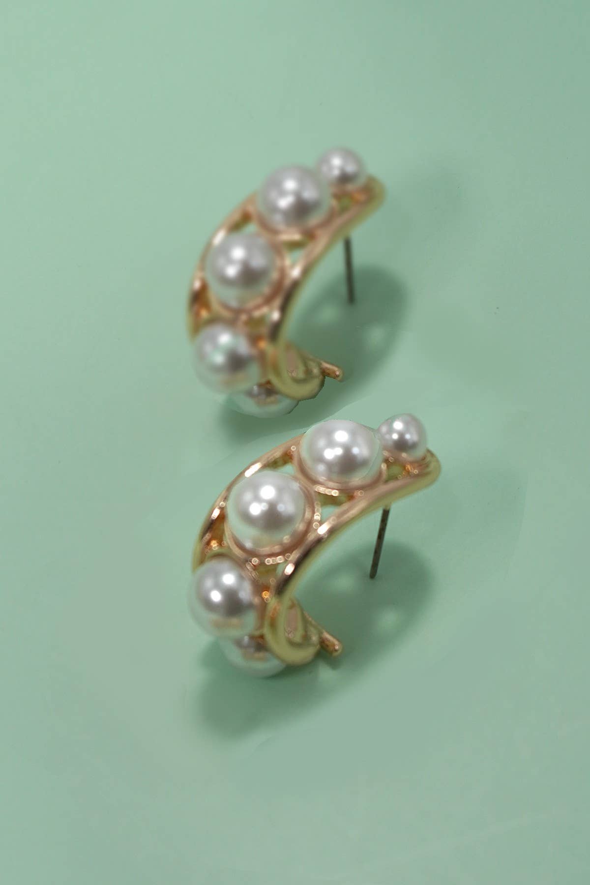 BOLD PEARL HOOP TITANIUM POST EARRINGS